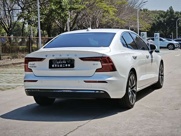 Фото 5 - Volvo S60
