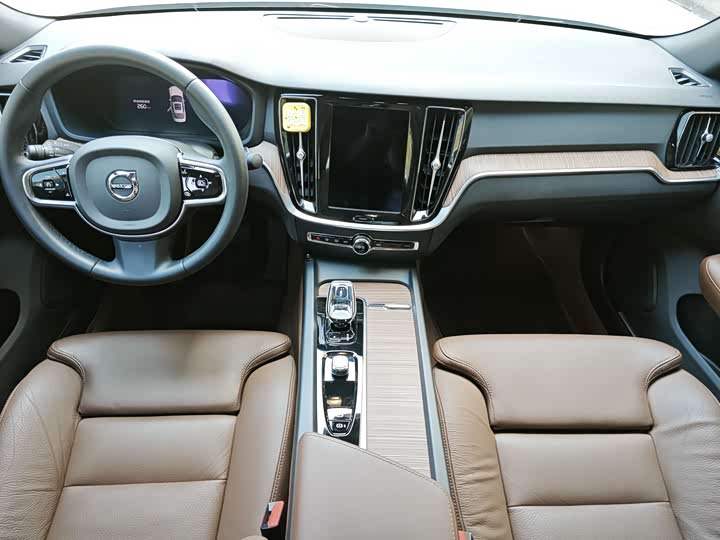 Фото 7 - Volvo S60