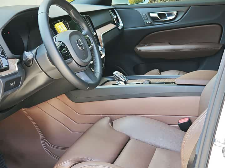 Фото 9 - Volvo S60