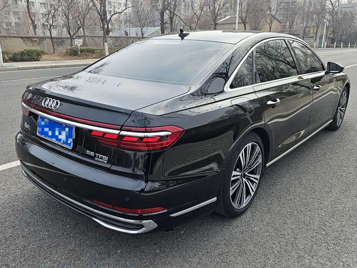 Фото 6 - Audi A8
