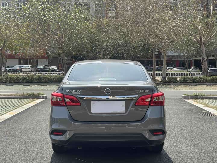 Фото 8 - Nissan Sylphy