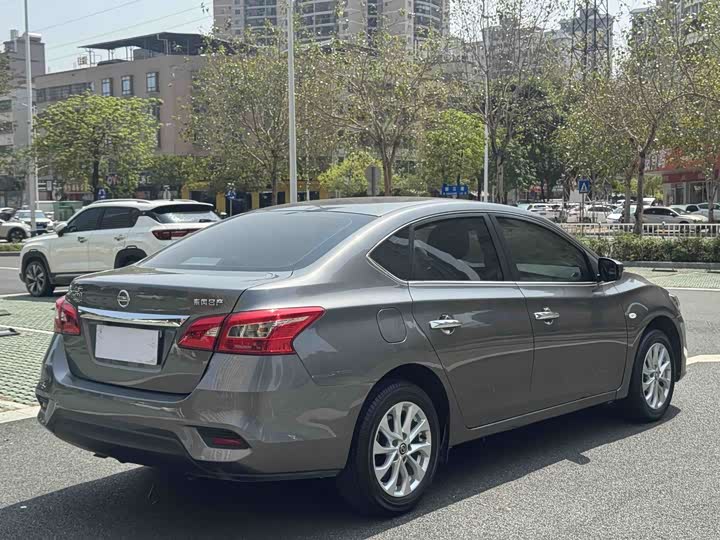 Фото 9 - Nissan Sylphy