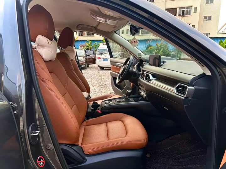 Photo 4 - Mazda CX-5