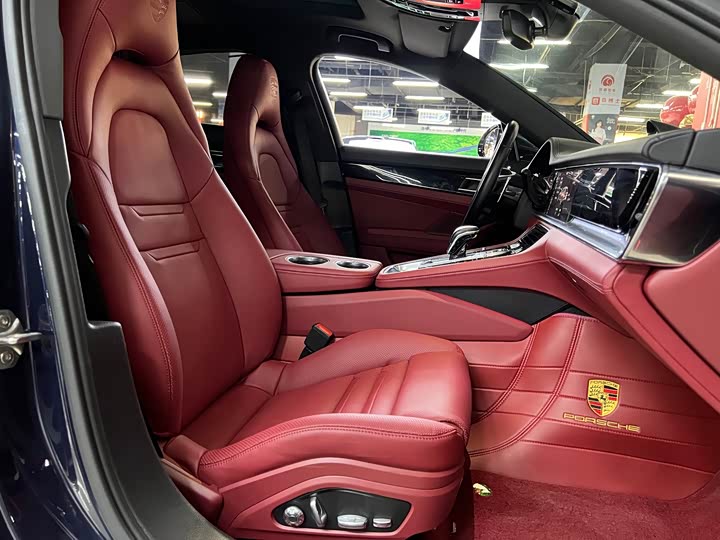 Photo 7 - Porsche Panamera