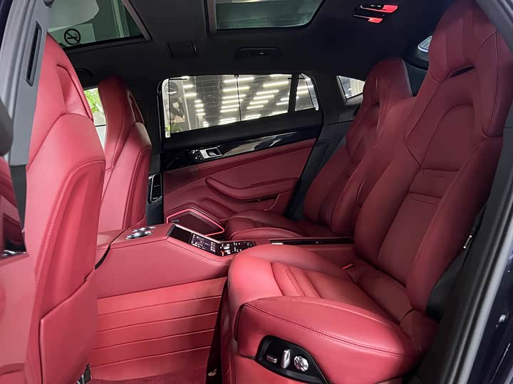 Photo 8 - Porsche Panamera