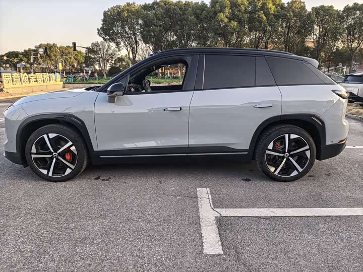 Фото 8 - Nio ES7