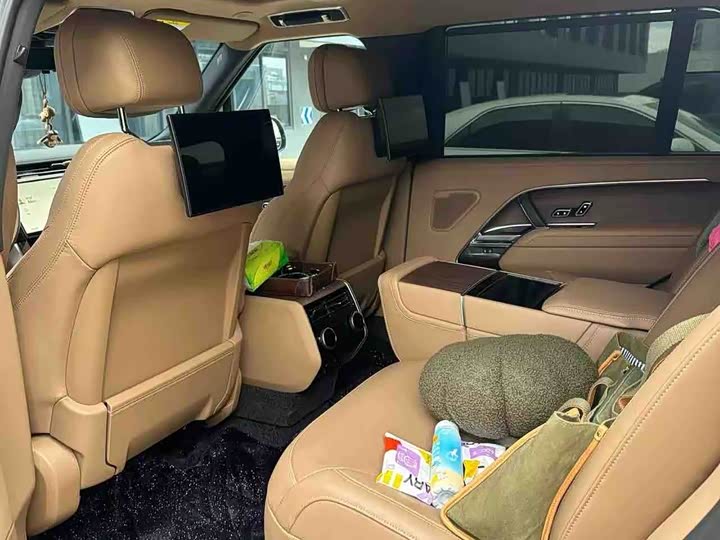 Photo 3 - Land Rover Range Rover