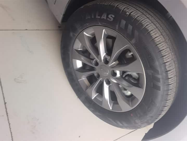 Фото 6 - Geely Geometry A