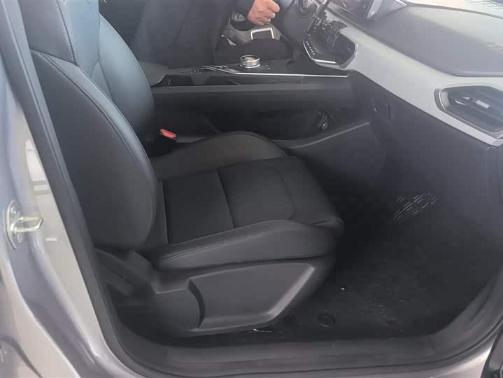 Фото 8 - Geely Geometry A