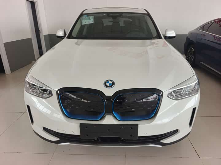 Фото 3 - BMW iX3