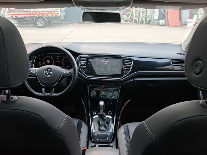 Фото 4 - Volkswagen T-Roc