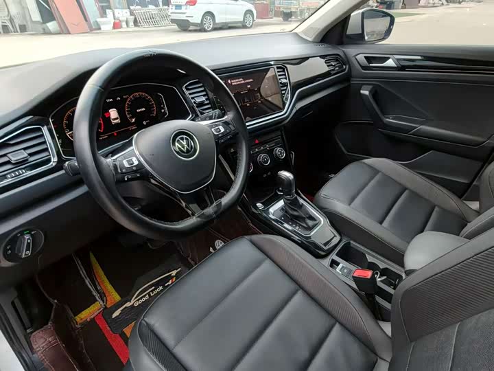 Фото 6 - Volkswagen T-Roc