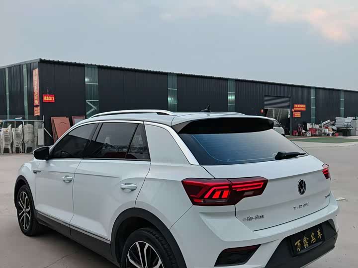 Фото 8 - Volkswagen T-Roc