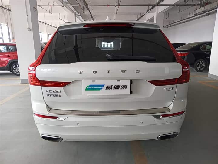 Фото 5 - Volvo XC60