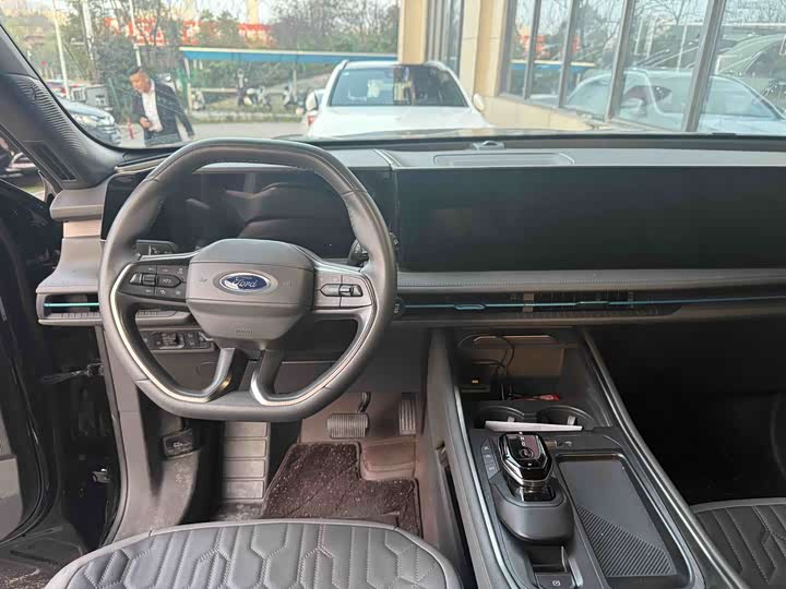 Фото 2 - Ford Edge