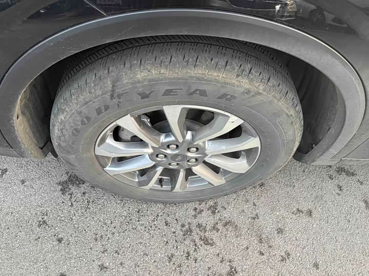 Фото 4 - Ford Edge