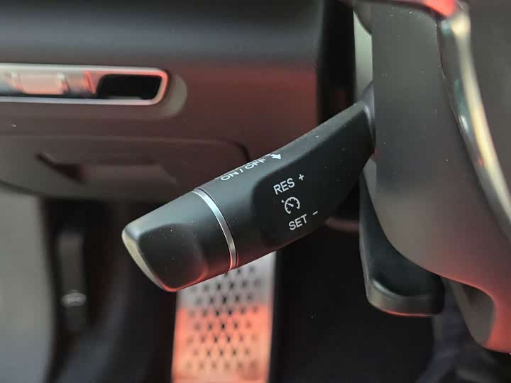 Фото 4 - Hongqi H6