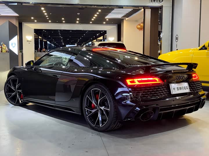 Фото 7 - Audi R8