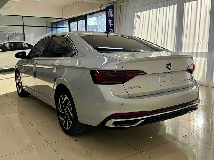 Фото 4 - Volkswagen Sagitar L