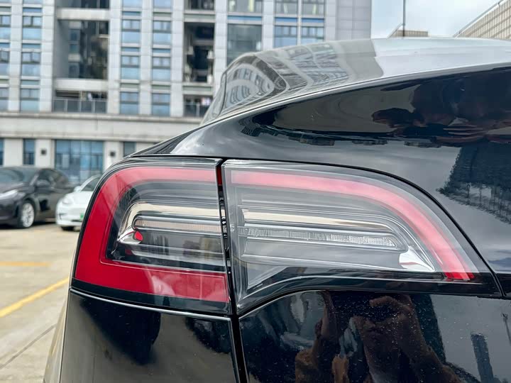 Фото 7 - Tesla Model 3