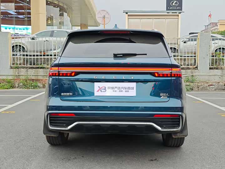 Фото 3 - Geely Monjaro