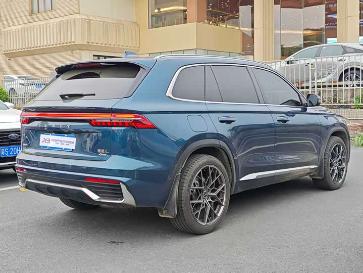 Фото 4 - Geely Monjaro