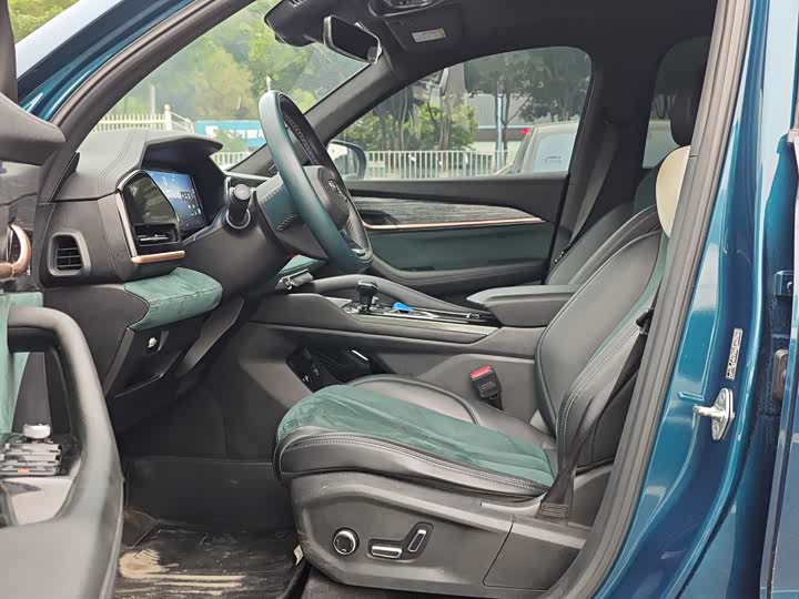 Фото 5 - Geely Monjaro