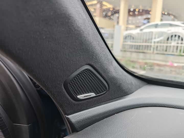 Фото 7 - Geely Monjaro