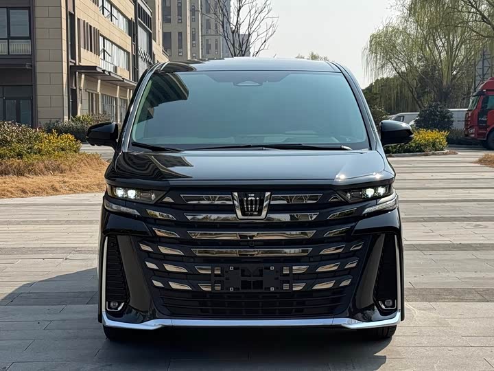 Photo 2 - Toyota Vellfire