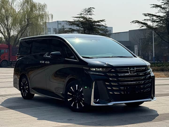 Photo 3 - Toyota Vellfire