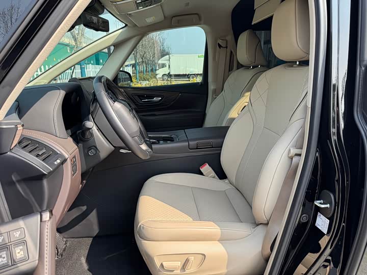 Photo 4 - Toyota Vellfire