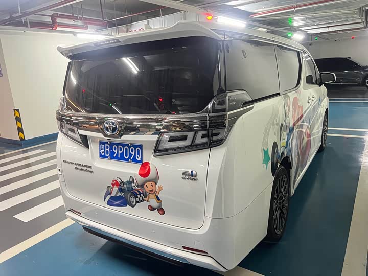 Фото 2 - Toyota Vellfire