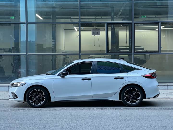 Фото 3 - Honda Civic