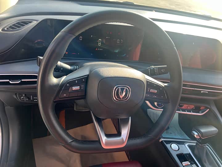 Фото 7 - Changan Eado Plus