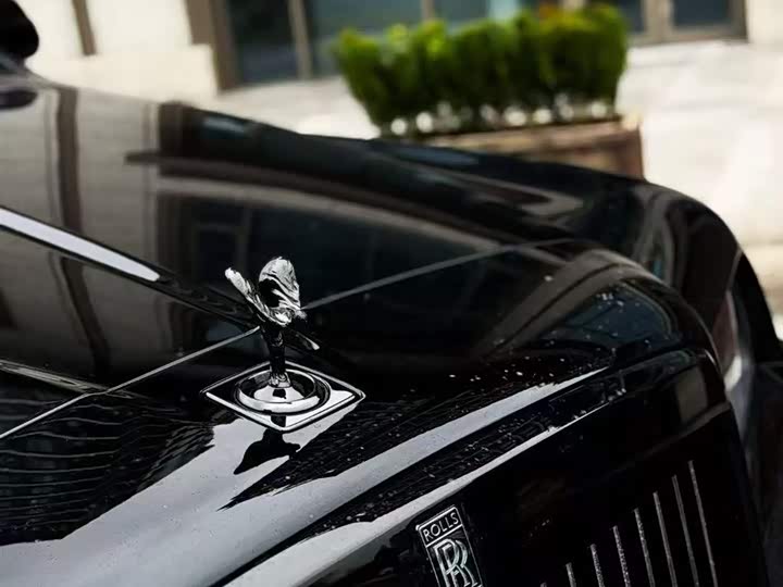 Photo 8 - Rolls-Royce Cullinan