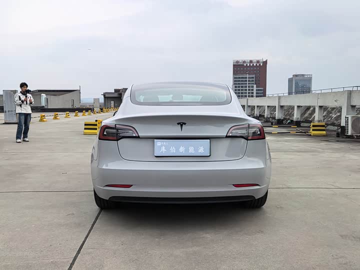 Photo 7 - Tesla Model 3