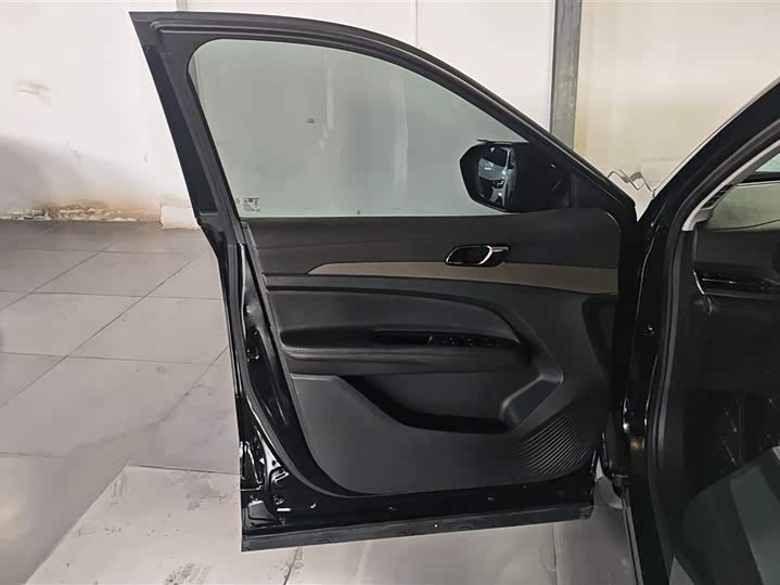 Photo 7 - Ford Equator Sport