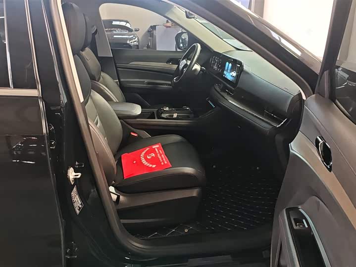 Photo 8 - Ford Equator Sport