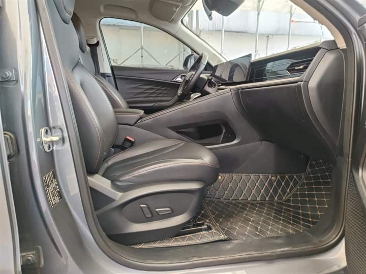 Фото 9 - Roewe RX5