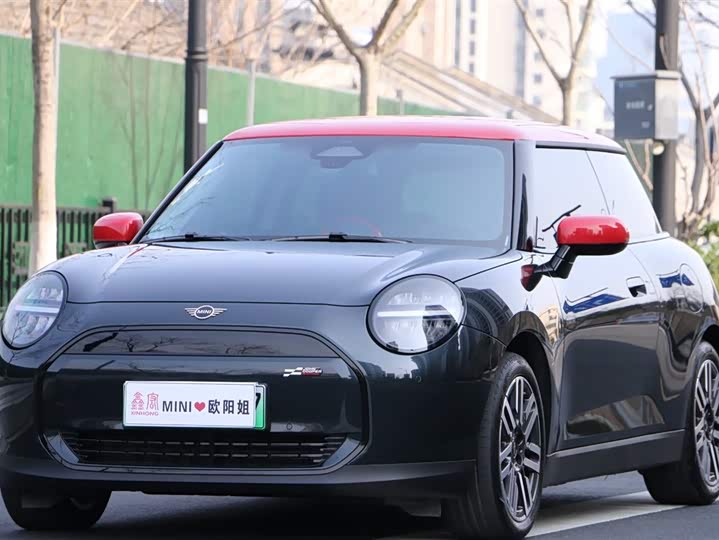 Photo 1 - Mini Cooper