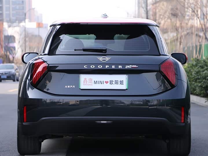 Photo 5 - Mini Cooper