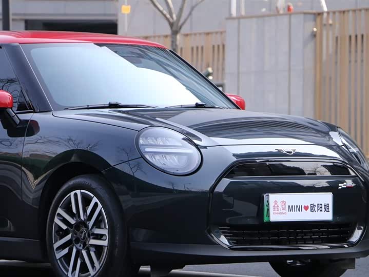 Photo 7 - Mini Cooper