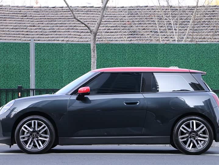 Photo 9 - Mini Cooper