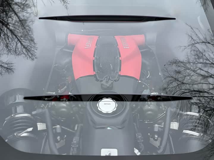 Фото 8 - Ferrari F8