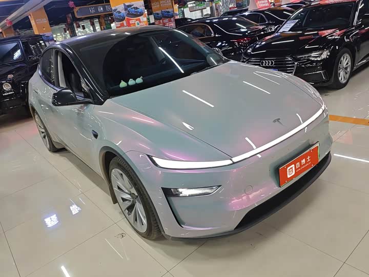 Фото 2 - Tesla Model Y