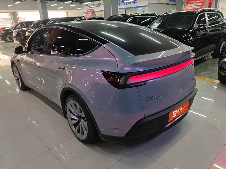 Фото 4 - Tesla Model Y