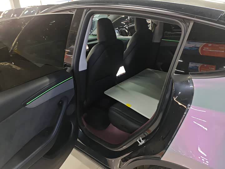 Фото 6 - Tesla Model Y