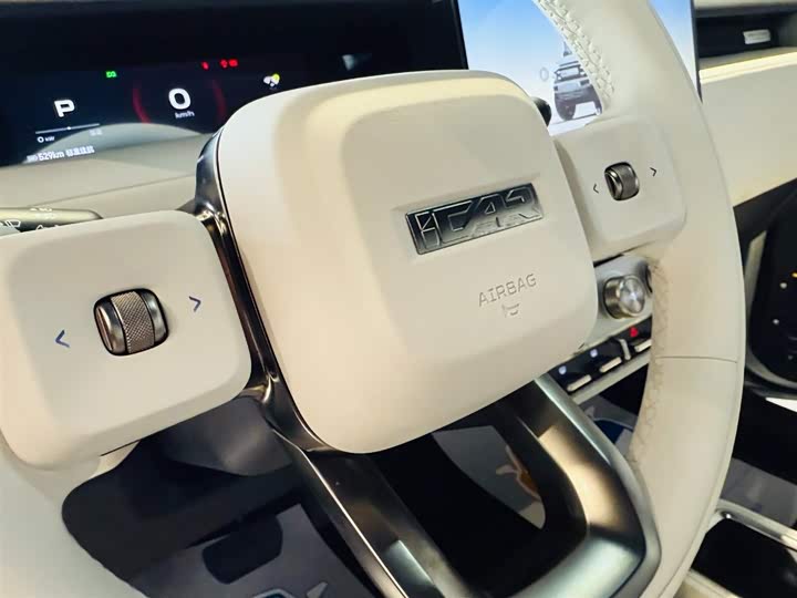 Photo 7 - Chery iCar V23