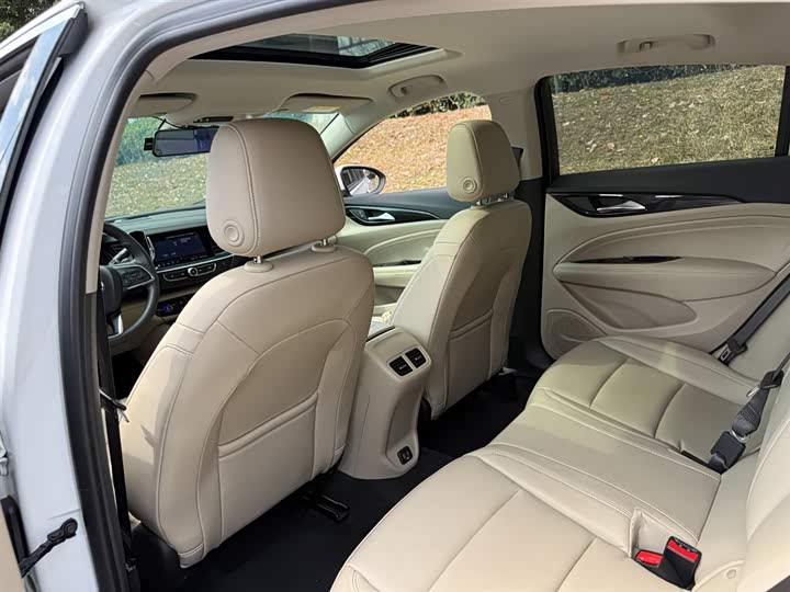 Фото 9 - Buick Regal