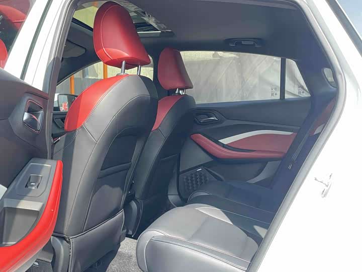 Фото 6 - MG Motor 5